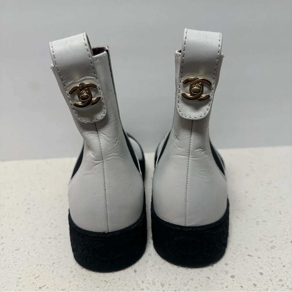 Chanel Calfskin Cap Toe CC Ankle Boots 37 White Black